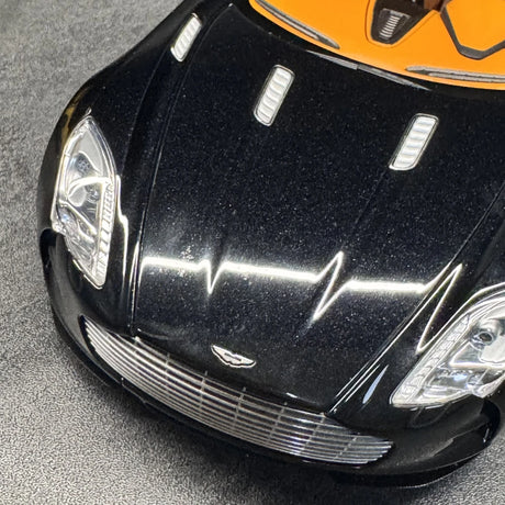 [AutoArt] 1:18 Aston Martin 2009 One-77 Black Model Car Die-Cast