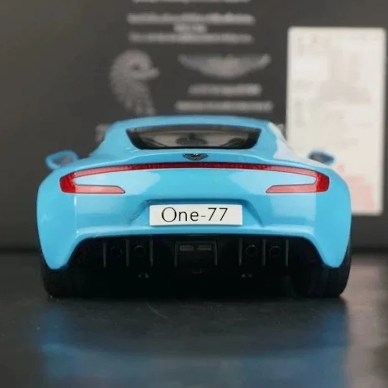 [AutoArt] 1:18 Aston Martin 2009 One-77 Blue Model Car Die-Cast
