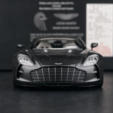 AutoArt Aston Martin 2009 One-77 آيرون جراي 1:18 – نموذج معدني قابل للجمع مصبوب، مصبوب.