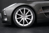 AutoArt Aston Martin 2009 One-77 آيرون جراي 1:18 – نموذج معدني قابل للجمع مصبوب، مصبوب.