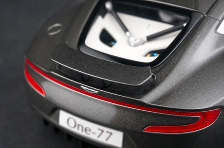 AutoArt Aston Martin 2009 One-77 Iron Gray 1:18 – Verzamelobject gegoten model gegoten