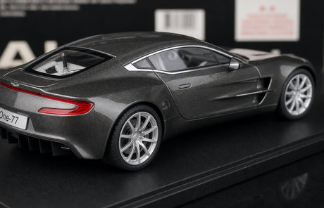 AutoArt Aston Martin 2009 One-77 Iron Gray 1:18 – Verzamelobject gegoten model gegoten