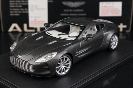 AutoArt Aston Martin 2009 One-77 Iron Gray 1:18 – Verzamelobject gegoten model gegoten