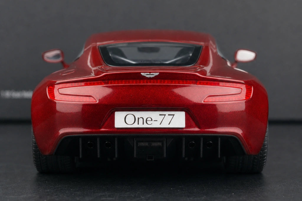 AutoArt Aston Martin 2009 One-77 ميلان ريد 1:18 – نموذج معدني قابل للجمع من القالب المصبوب