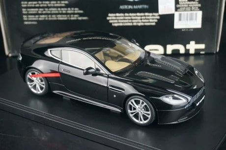 [AutoArt] 1:18 Aston Martin 2009 V12 Vantage Black Model Car Die-Cast