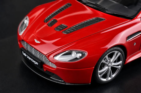 AutoArt Aston Martin 2009 V12 Vantage Red 1:18 – Verzamelobject gegoten model met gietijzer