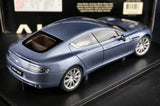 AutoArt Aston Martin 2010 رابيد سيلفر وبلو 1:18 – نموذج معدني قابل للجمع مصبوب، مصبوب.