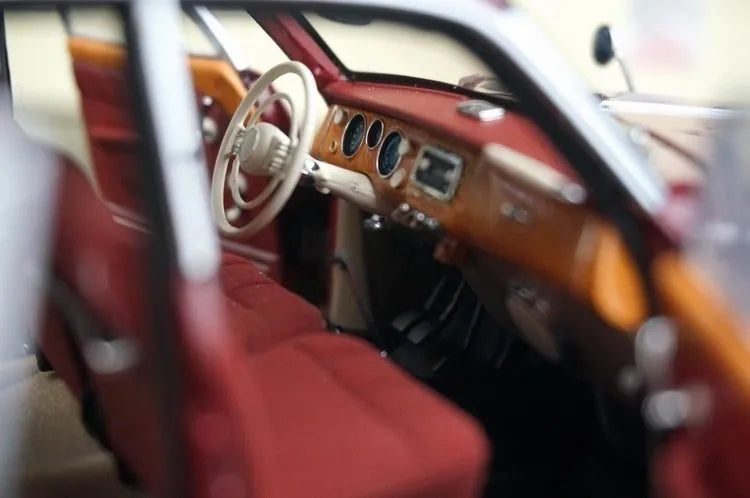 [AutoArt] 1:18 BMW 1954 502 Red Model Car Die-Cast