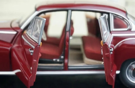 [AutoArt] 1:18 BMW 1954 502 Red Model Car Die-Cast