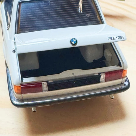 [AutoArt] 1:18 BMW 1983 E21 323i White Model Car Die-Cast
