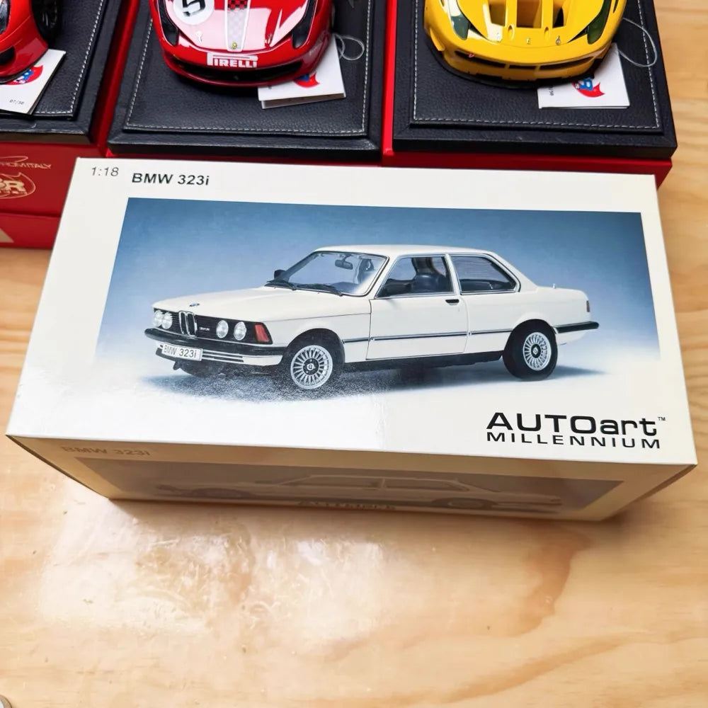 [AutoArt] 1:18 BMW 1983 E21 323i White Model Car Die-Cast