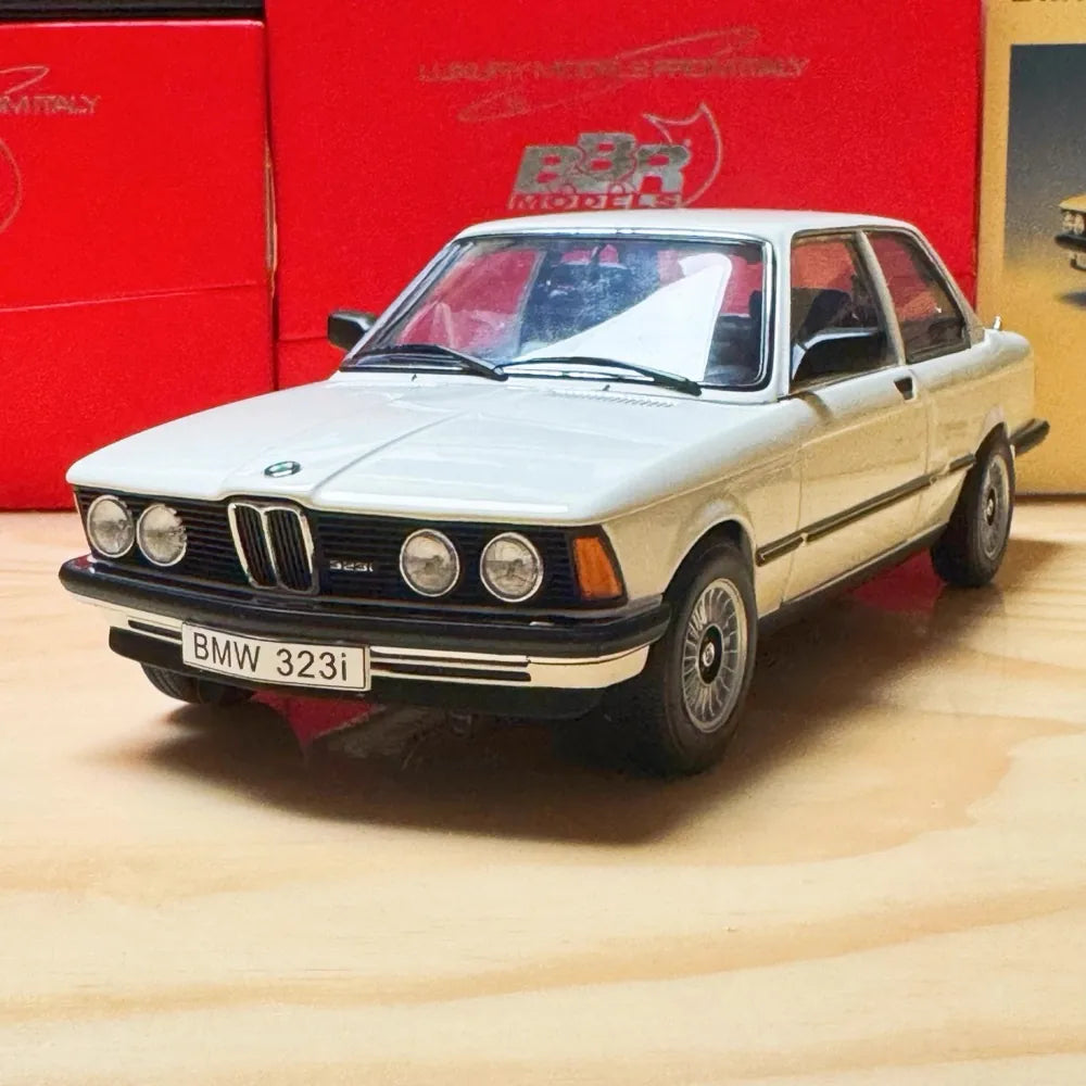 [AutoArt] 1:18 BMW 1983 E21 323i blanc voiture miniature Die-Cast