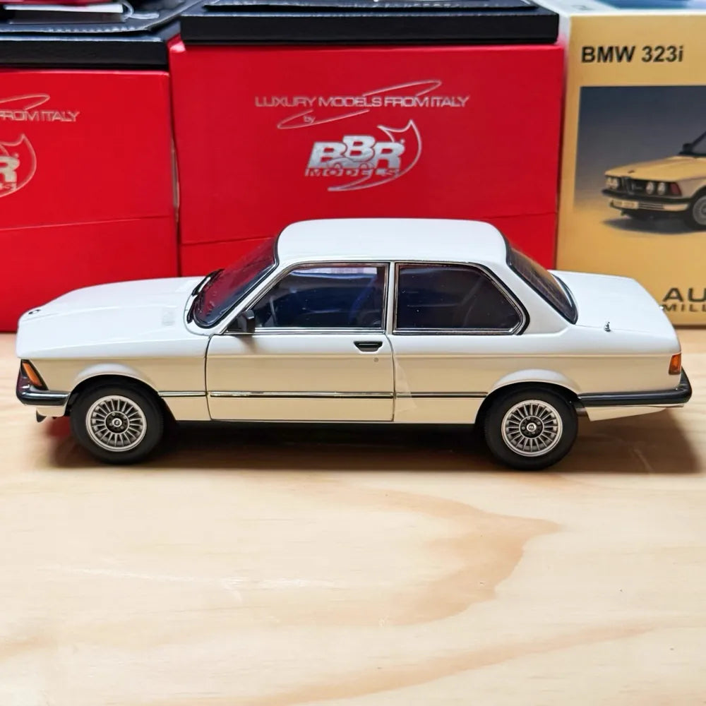 [AutoArt] 1:18 BMW 1983 E21 323i blanc voiture miniature Die-Cast