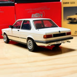 [AutoArt] 1:18 BMW 1983 E21 323i blanc voiture miniature Die-Cast