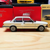 [AutoArt] 1:18 BMW 1983 E21 323i blanc voiture miniature Die-Cast
