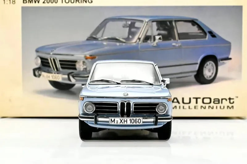 [AutoArt] 1:18 BMW 2002 Touring blu modellino di auto Die-Cast