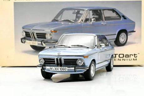 [AutoArt] 1:18 BMW 2002 Touring Blue Model Car Die-Cast