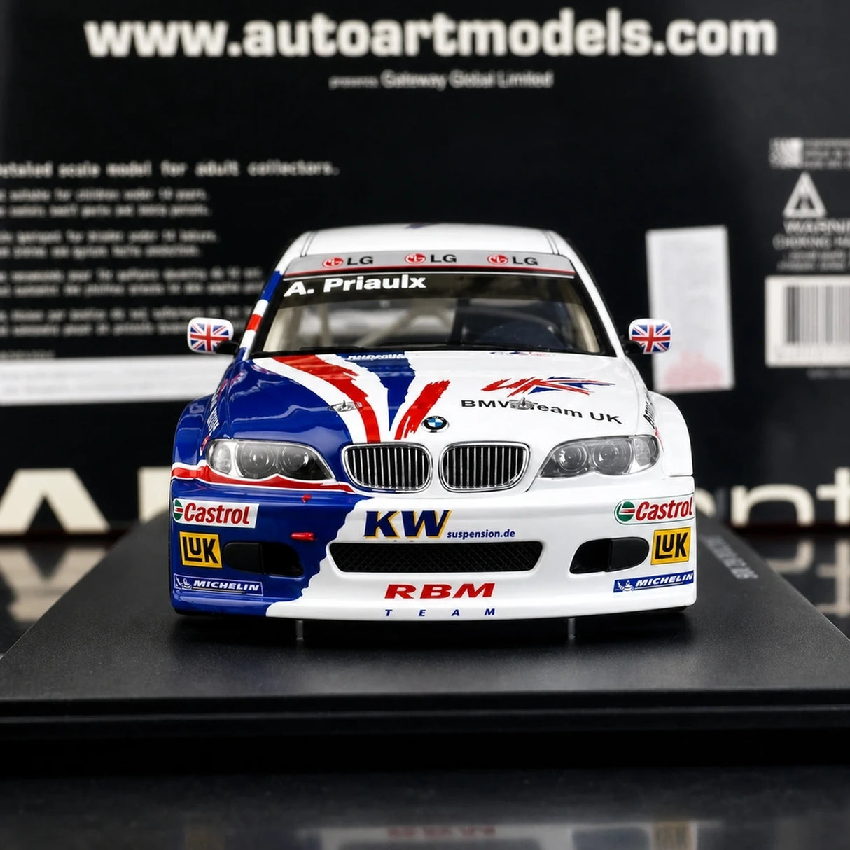BMW 2005 320i WTCC #1 1:18 diecast collectible model by AutoArt - view 1