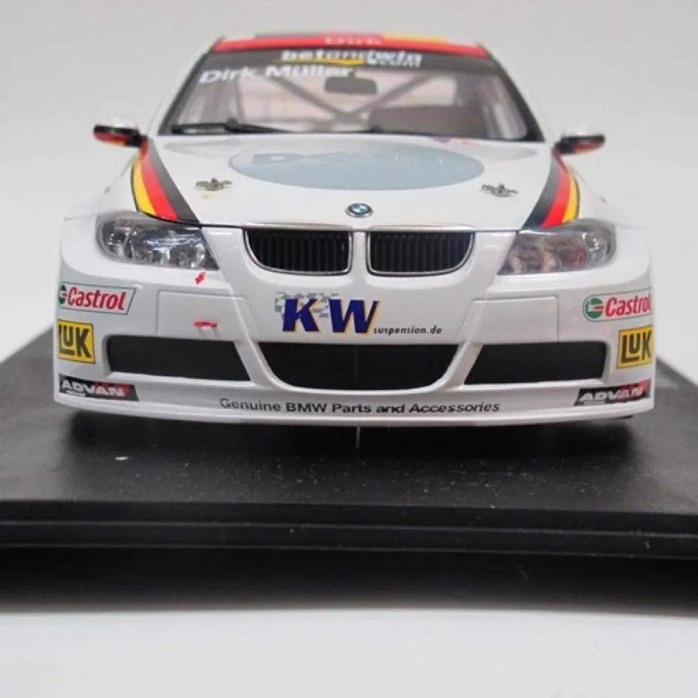 [AutoArt] 1:18 BMW 2006 E30 320Si WTCC Model Car Die-Cast