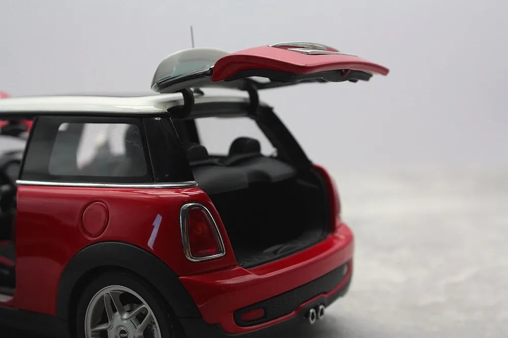 [AutoArt] 1:18 BMW 2006 Mini Cooper S Red Model Car Die-Cast