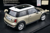 AutoArt BMW 2001 كوبر إس شامبانيا جولد 1:18 – نموذج معدني قابل للجمع مصبوب، قالب