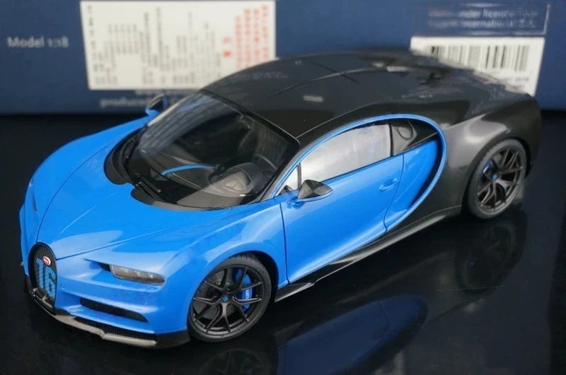 AutoArt Bugatti 2018 Chiron سبورت بلو 1:18 – نموذج معدني قابل للجمع مصبوب.