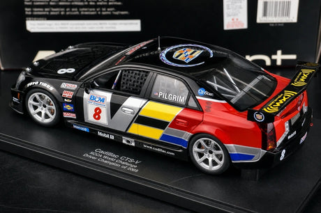 Cadillac 2004 CTS-V SCCA #8 1:18 gegoten verzamelmodel door AutoArt - bekijk 4