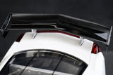 AutoArt Cadillac 2004 CTS-V Białoczerwony akcent 1:18 – Kolekcjonerski model odlewany