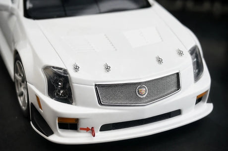 AutoArt Cadillac 2004 CTS-V Witte Rode Accent 1:18 – Verzamelobject gegoten model met gietijzer