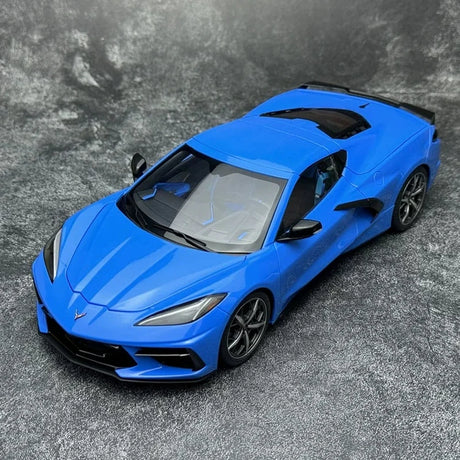 AutoArt شيفروليه 2020 كورفيت C8 ستينغراي Z51 بلو 1:18 – نموذج معدني قابل للجمع مصبوب.