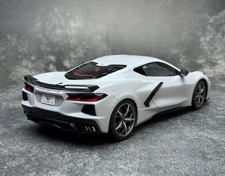 AutoArt شيفروليه 2020 كورفيت C8 ستينغراي Z51 رمادي 1:18 – نموذج معدني قابل للجمع مصبوب.
