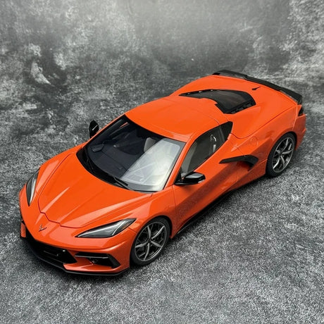 AutoArt شيفروليه 2020 كورفيت C8 ستينغراي Z51 أورانج 1:18 – نموذج معدني قابل للجمع مصبوب.