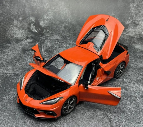 AutoArt شيفروليه 2020 كورفيت C8 ستينغراي Z51 أورانج 1:18 – نموذج معدني قابل للجمع مصبوب.