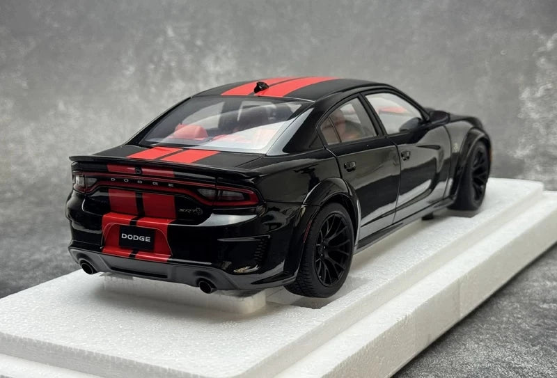 AutoArt Dodge 2020 Charger R-T Scat Pack Widebody Black 1:18 – Modelo de fundición a presión coleccionable