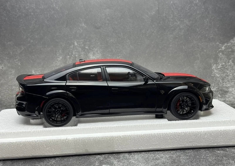 AutoArt Dodge 2020 Charger R-T Scat Pack Widebody Black 1:18 – Modelo de fundición a presión coleccionable