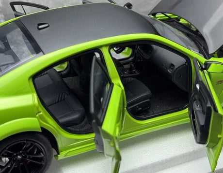 AutoArt Dodge 2020 تشارجر R-T سكات باك عريض الجسم بلون سيان 1:18 – نموذج معدني قابل للجمع مصبوب.