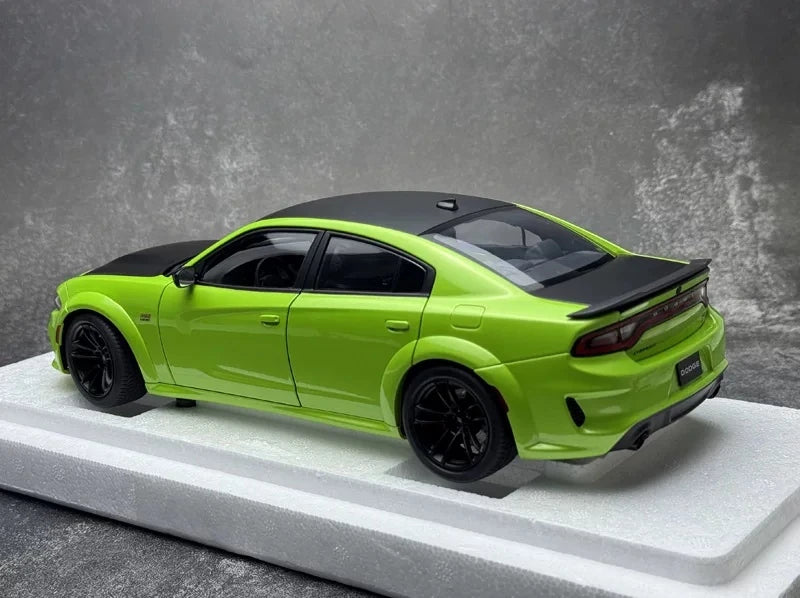 AutoArt Dodge 2020 Charger R-T Scat Pack Widebody Cyan 1:18 – Modelo de fundición a presión coleccionable