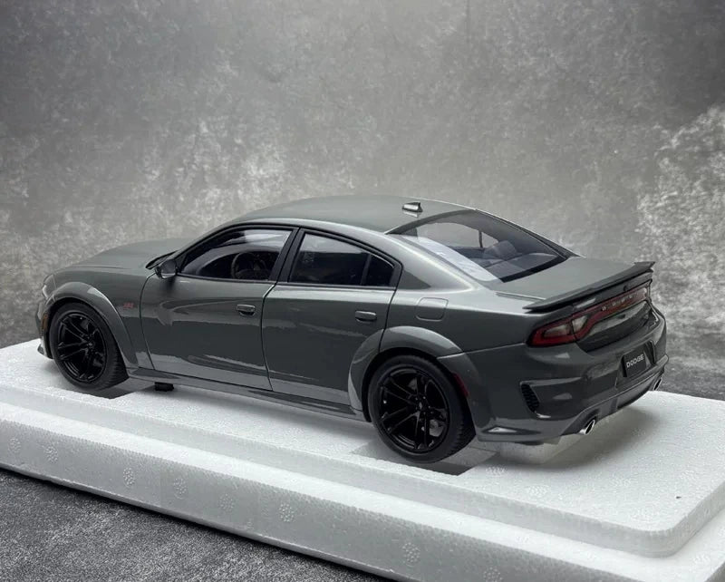 AutoArt Dodge 2020 Charger R-T Scat Pack Widebody رمادي 1:18 – نموذج معدني مصبوب لهواة الجمع