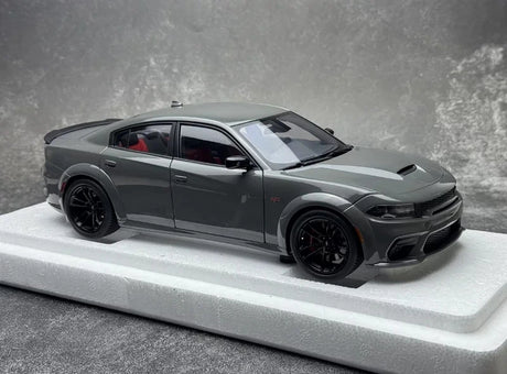 AutoArt Dodge 2020 Charger R-T Scat Pack Widebody رمادي 1:18 – نموذج معدني مصبوب لهواة الجمع