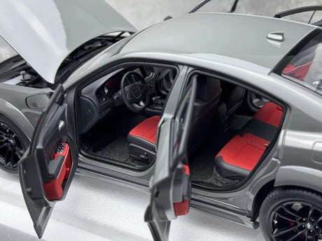 AutoArt Dodge 2020 Charger R-T Scat Pack Widebody رمادي 1:18 – نموذج معدني مصبوب لهواة الجمع