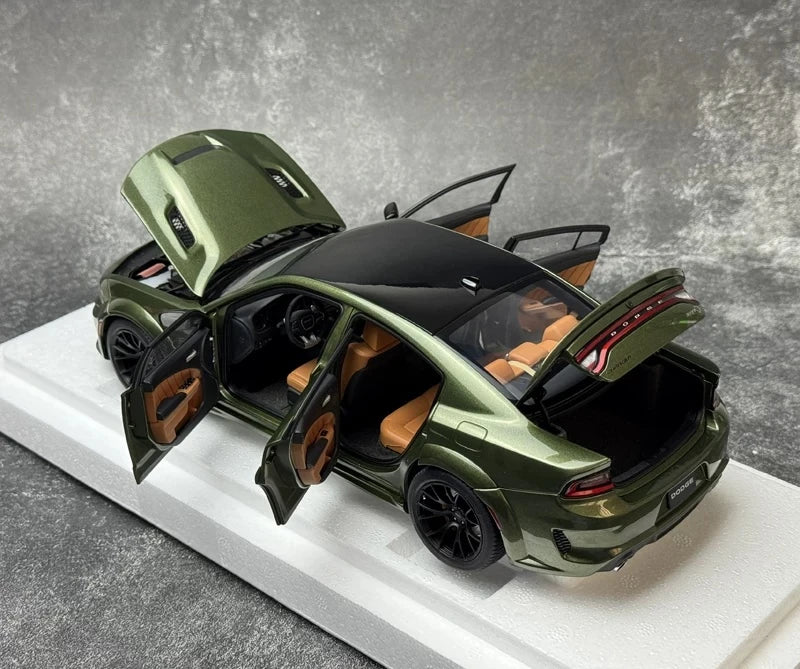 AutoArt Dodge 2020 Charger R-T Scat Pack Widebody Green 1:18 – Modelo de fundición a presión coleccionable