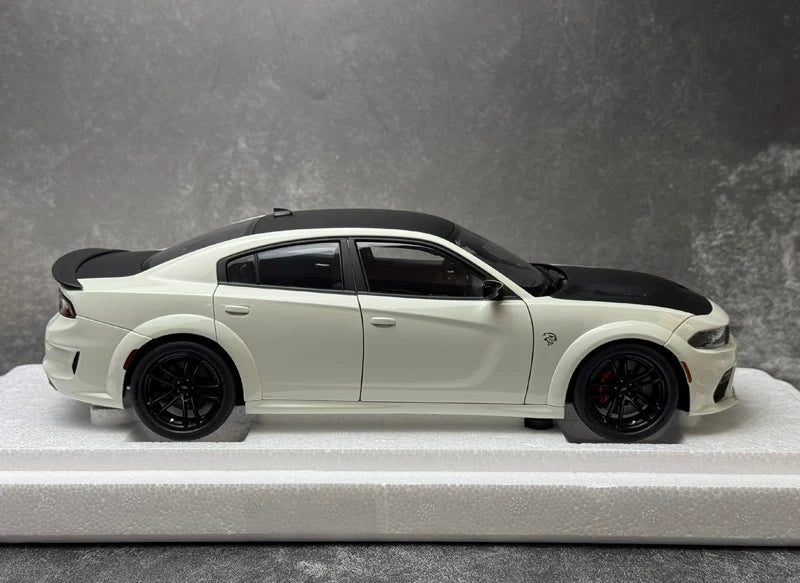 AutoArt Dodge 2020 Charger R-T Scat Pack Widebody White 1:18 – Collectible Diecast Model Die-Cast
