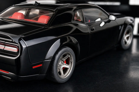 AutoArt Dodge 2023 تشالنجر SRT سوبر ستوك بلاك 1:18 – نموذج معدني قابل للجمع مصبوب.