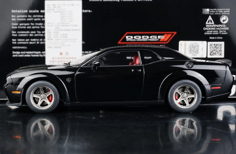 AutoArt Dodge 2023 تشالنجر SRT سوبر ستوك بلاك 1:18 – نموذج معدني قابل للجمع مصبوب.