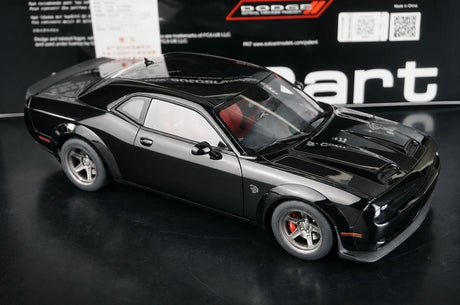 AutoArt Dodge 2023 تشالنجر SRT سوبر ستوك بلاك 1:18 – نموذج معدني قابل للجمع مصبوب.