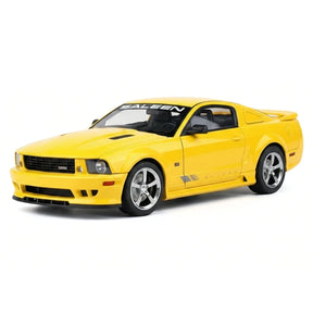 AutoArt فورد 2005 موستانج سالين S281 الأصفر 1:18 – نموذج معدني قابل للجمع مصبوب.