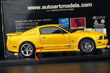 AutoArt فورد 2005 موستانج سالين S281 الأصفر 1:18 – نموذج معدني قابل للجمع مصبوب.