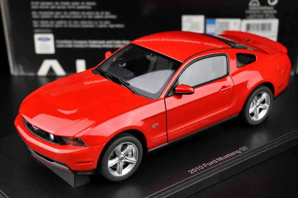 AutoArt فورد 2010 موستانج GT ريد 1:18 – نموذج معدني قابل للجمع مصبوب.