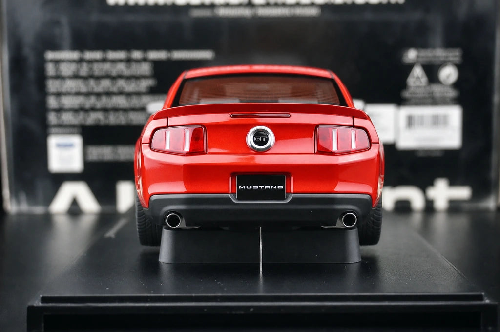 AutoArt فورد 2010 موستانج GT ريد 1:18 – نموذج معدني قابل للجمع مصبوب.