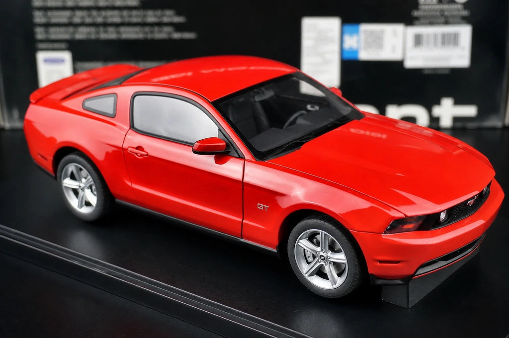 AutoArt فورد 2010 موستانج GT ريد 1:18 – نموذج معدني قابل للجمع مصبوب.